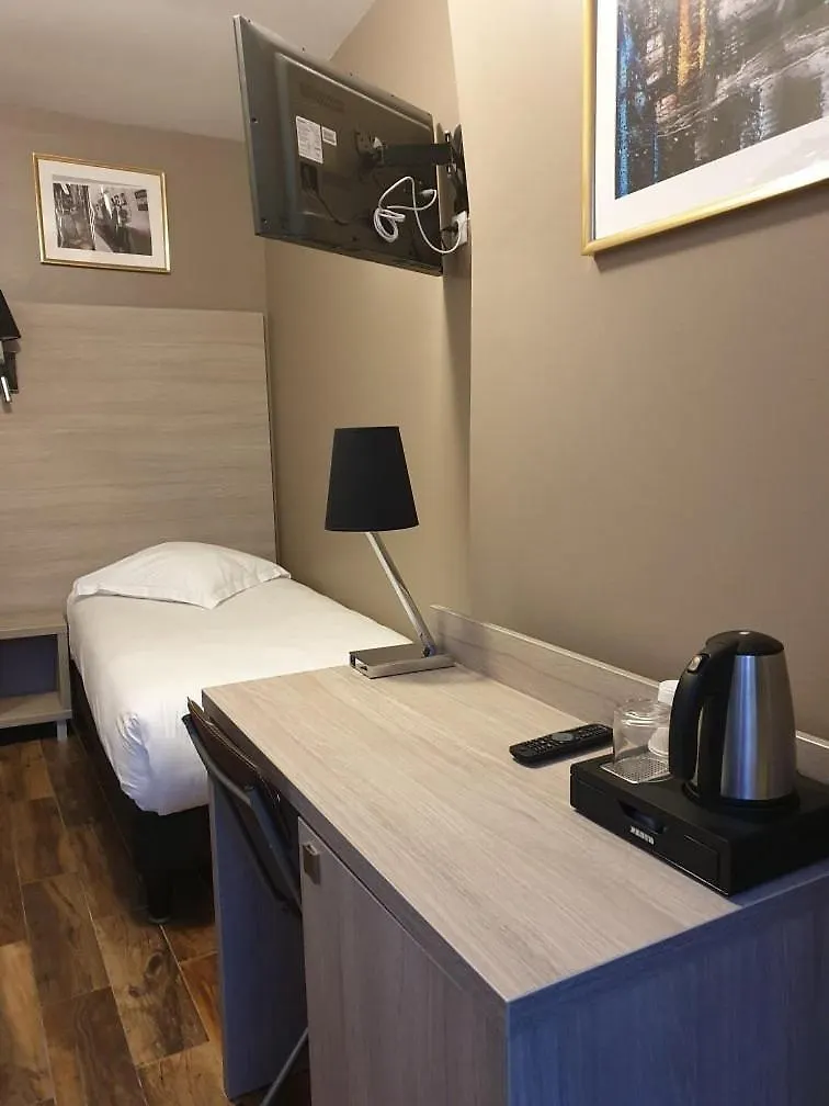 & Dreams Hotel 3*